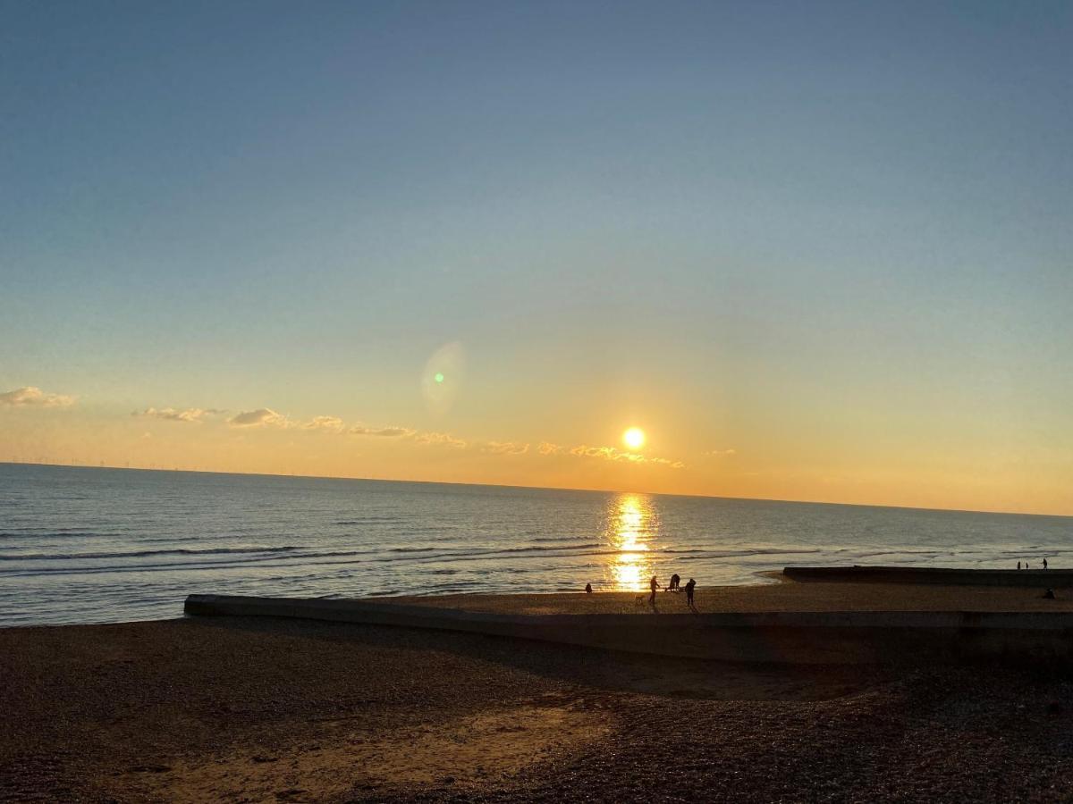 The Windsor Apartment By Gge, Brighton Beach, Sleeps 4 Eksteriør billede
